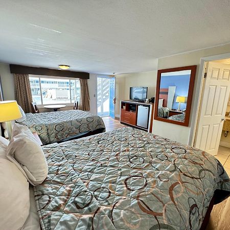 Days Inn By Wyndham - Cape Cod West Yarmouth Exterior photo